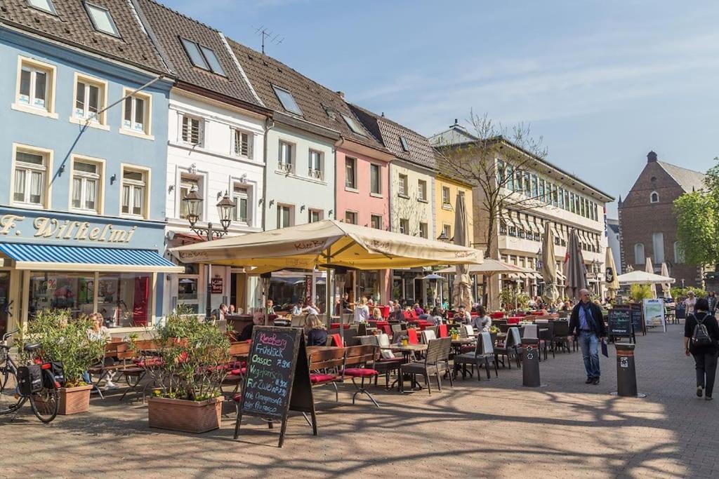 1 Og Direkt An Der Laga 2026 - Moderne Stadtwohnung Am Neusser Markt! Exterior foto